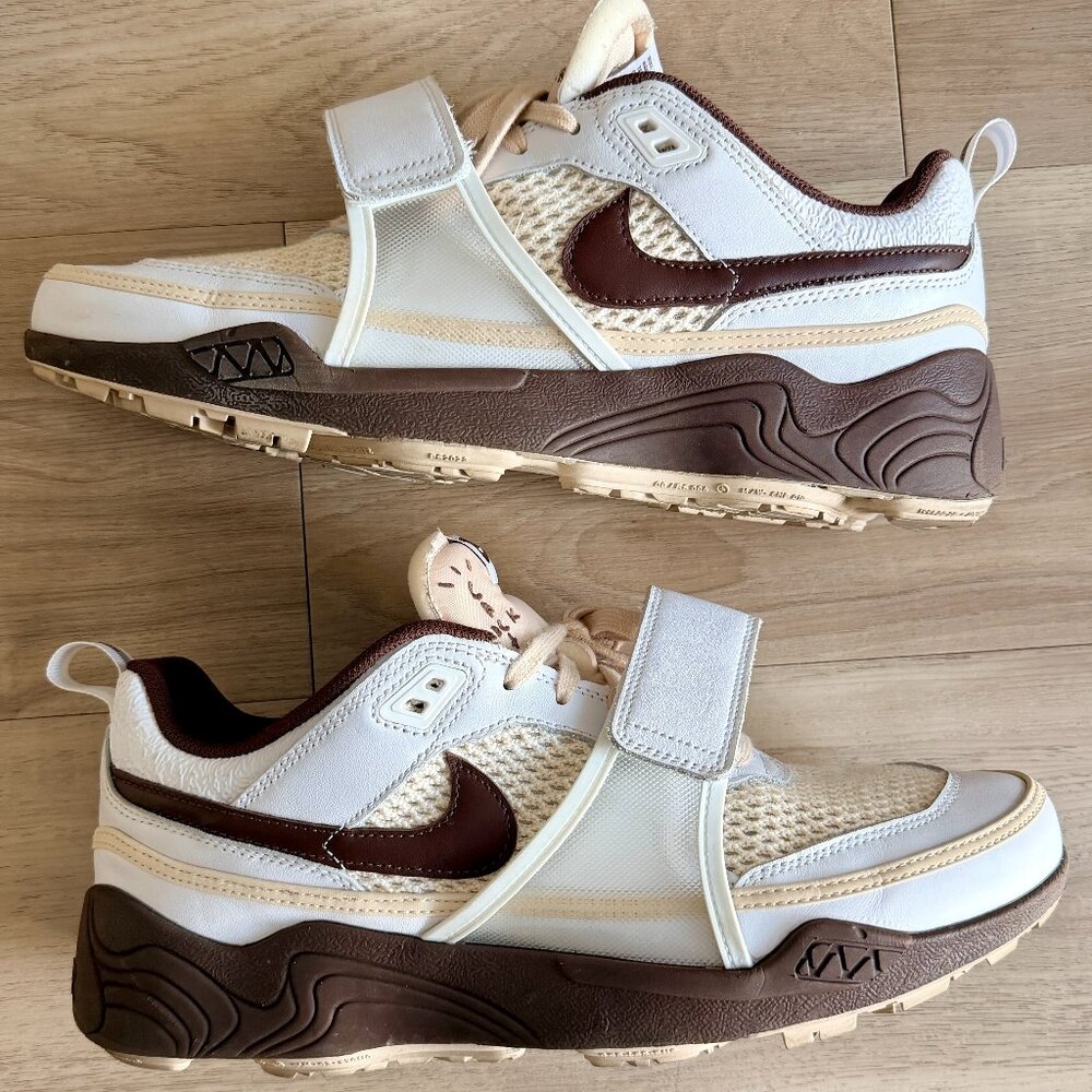 Nike Travis Scott Zoom Field Jaxx White/Chocolate Size 12 VNDS